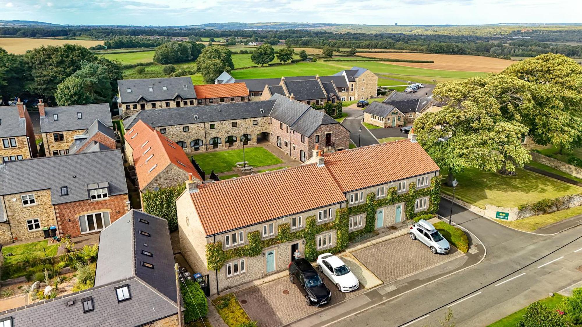 Plawsworth Hall Serviced Cottages And Apartments Durham Eksteriør billede