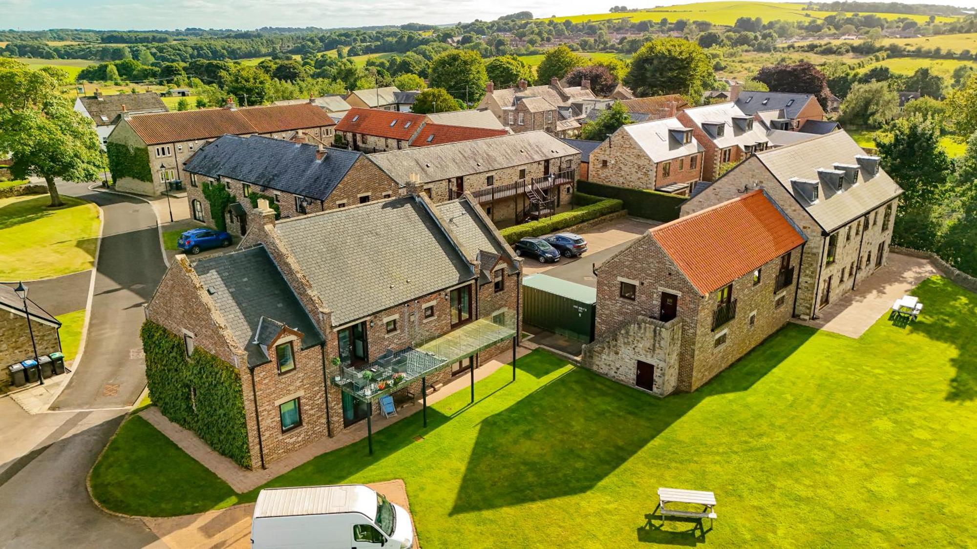 Plawsworth Hall Serviced Cottages And Apartments Durham Eksteriør billede